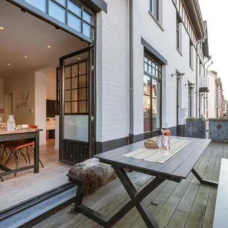 Romantic Modern Get-away In Old Center With Large Terrace Hébergement de vacances