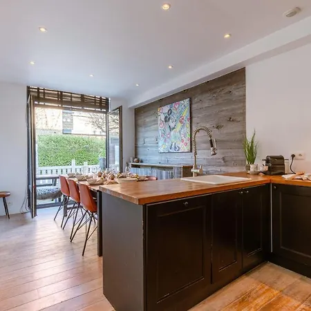 Romantic Modern Get-away In Old Center With Large Terrace Hébergement de vacances