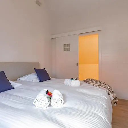 Hébergement de vacances Romantic Modern Get-away In Old Center With Large Terrace Knokke-Heist